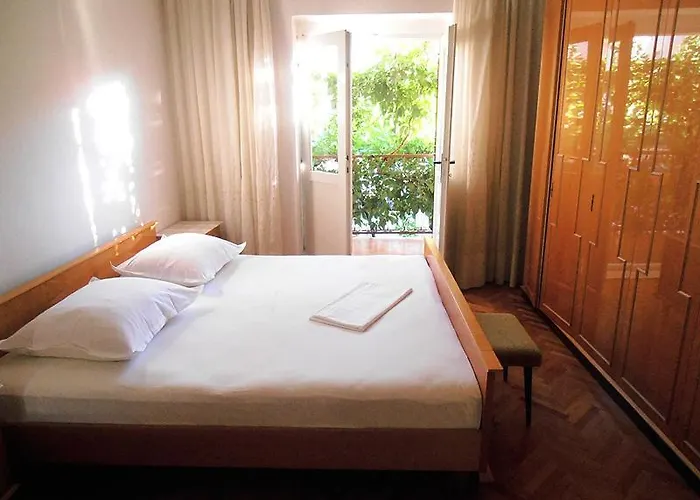 Rusendic 4 Apartamento Makarska